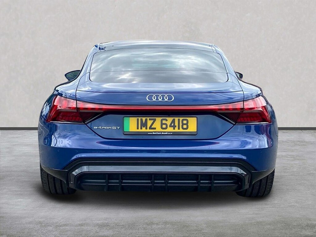 Audi E Tron GT 93.4Kwh Saloon Quattro 476 Ps Blue #4