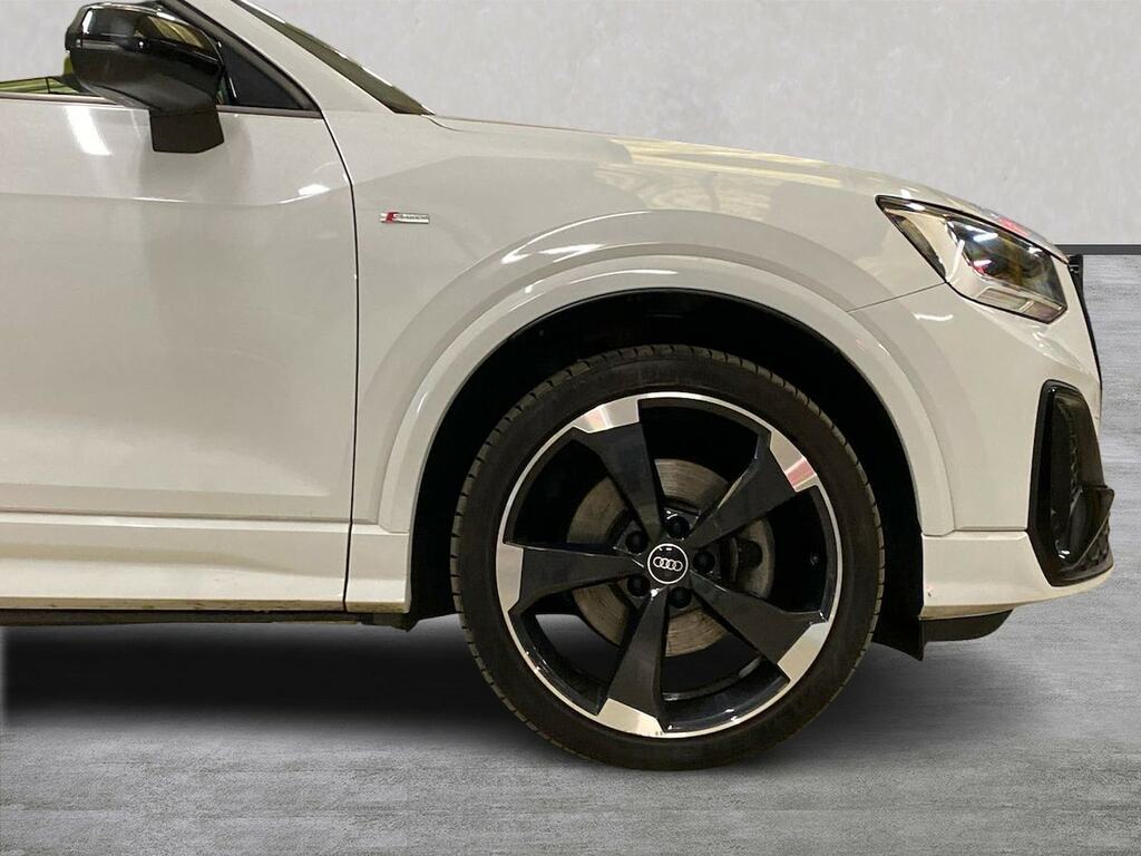 Audi Q2 1.5 Tfsi Cod 35 Black Edition Suv Manua DX21XLW White #6