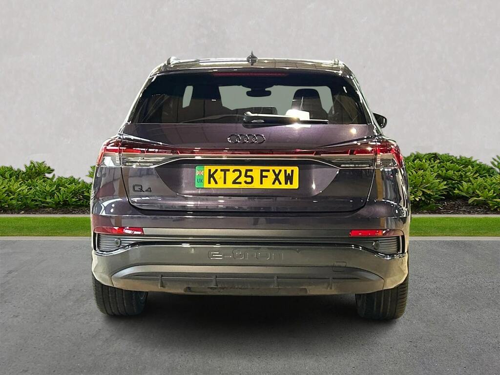 Audi Q4 E Tron 45 Black Edition Suv 82Kwh 286 KT25FXW Purple #4