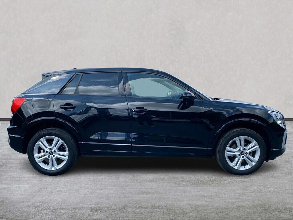 Audi Q2 30 Tfsi Sport Black #3
