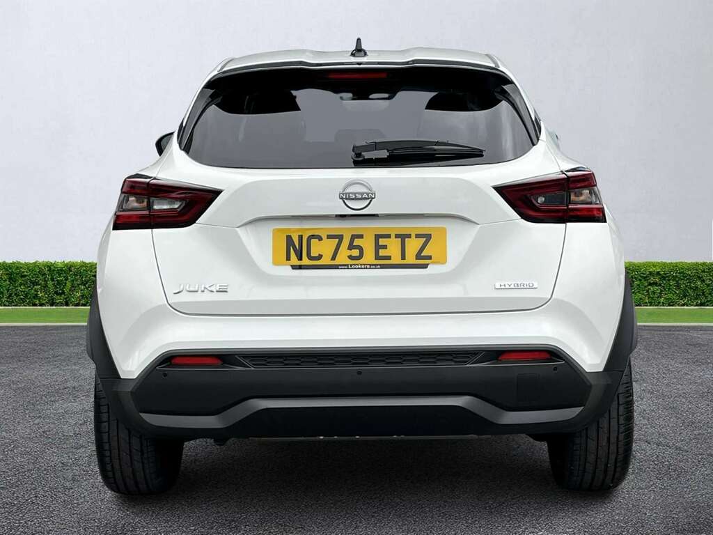 Nissan Juke 1.6 Hybrid Tekna NC75ETZ White #4