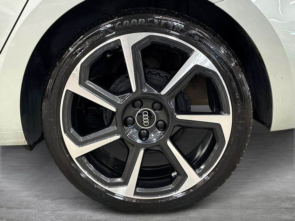 Audi A1 1.0 Tfsi 25 Black Edition Sportback Man MH23FJA Silver #6
