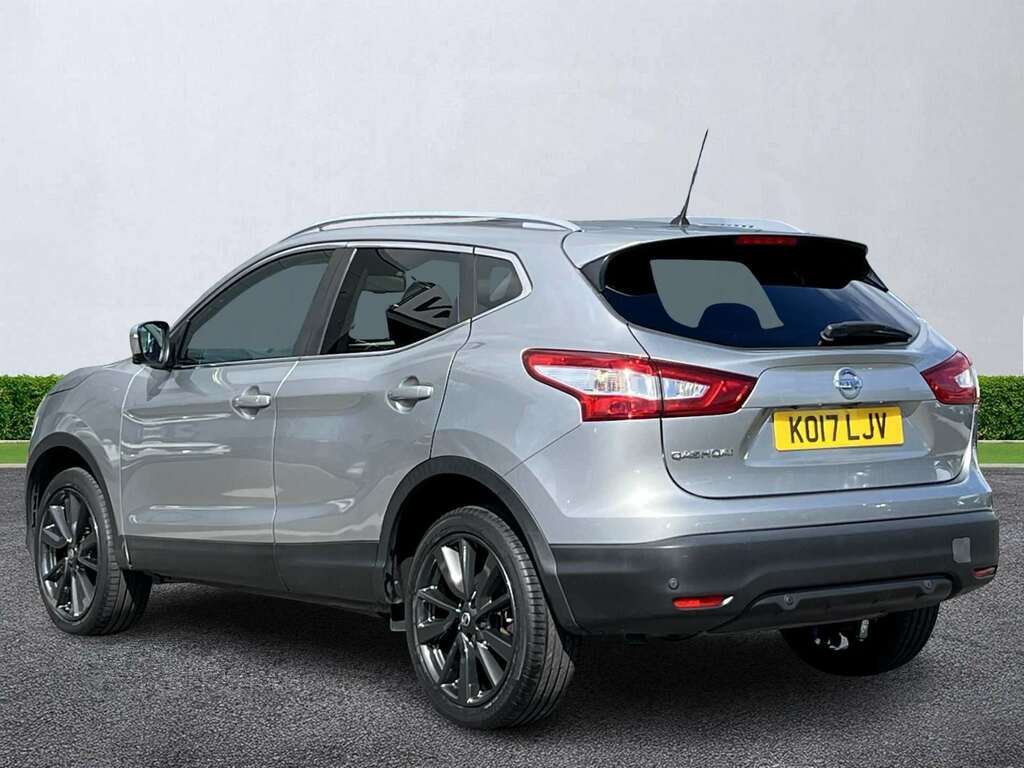 Nissan Qashqai 1.6 Dci Tekna Xtronic Silver #2
