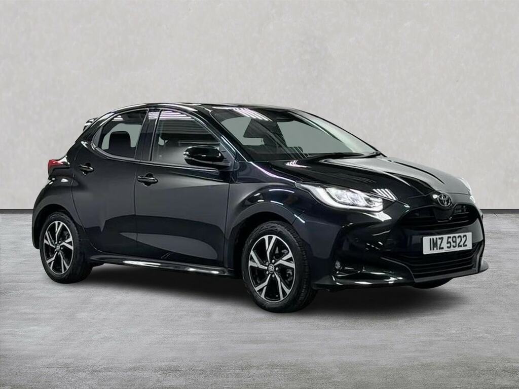Toyota Yaris 1.5 Hybrid Design Cvt Black