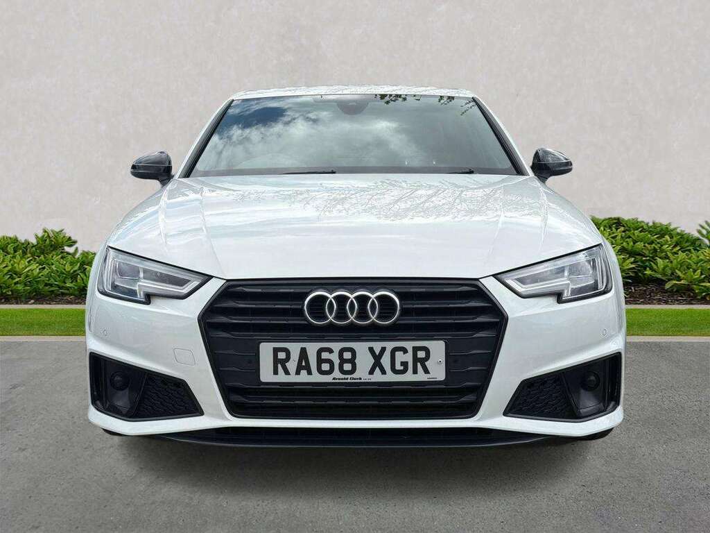 Audi A4 35 Tfsi Black Edition RA68XGR White #5
