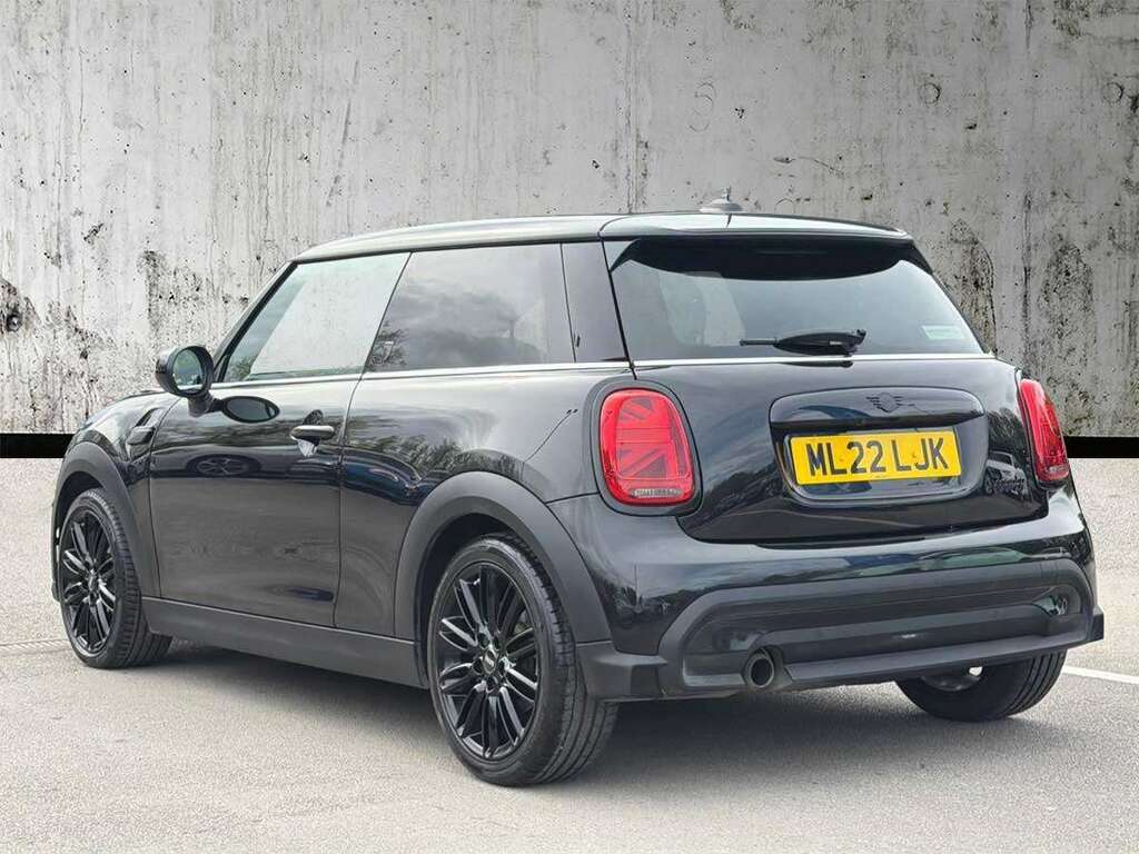 Mini Hatch 1.5 Cooper Exclusive ML22LJK Black #2
