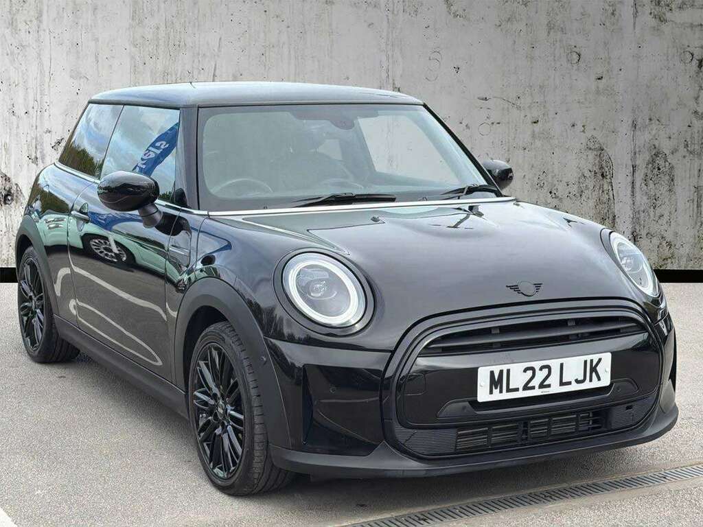 Mini Hatch 1.5 Cooper Exclusive Black
