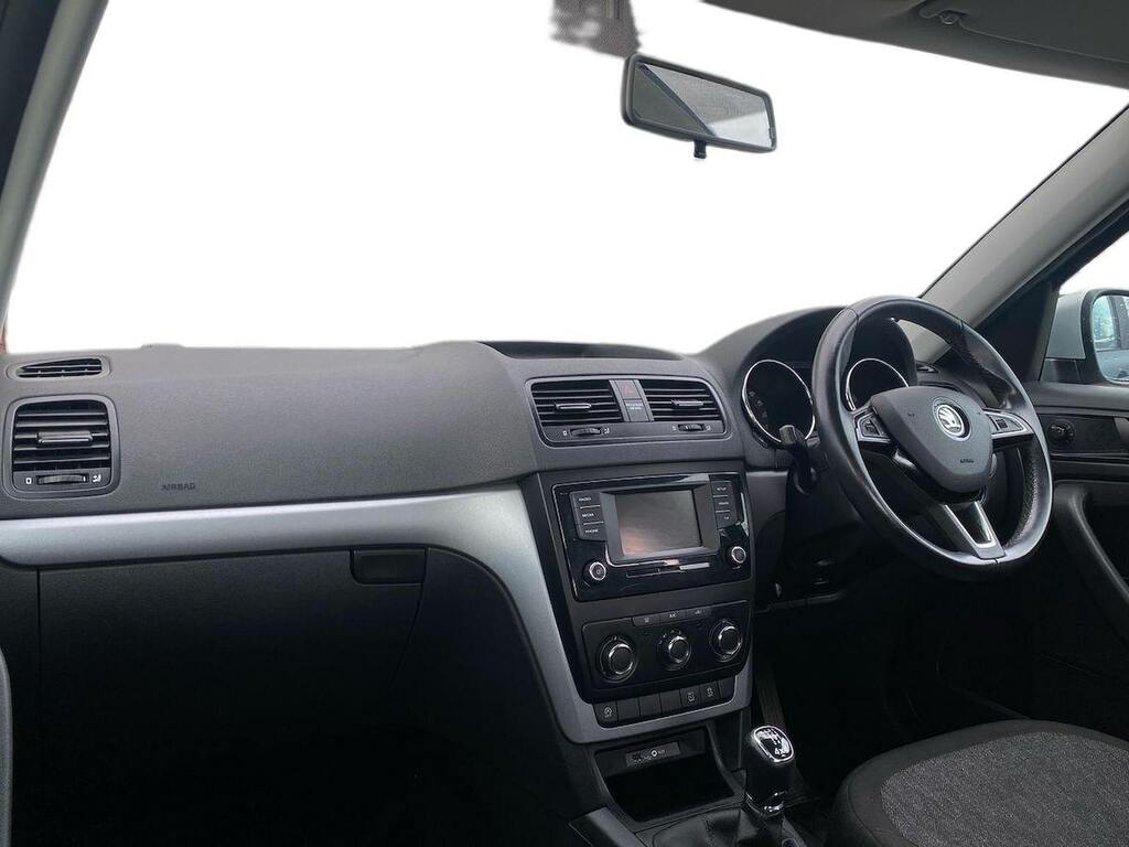 Skoda Yeti 2.0 Tdi S Outdoor 4Wd Euro 6 S GD16HCC Grey #4