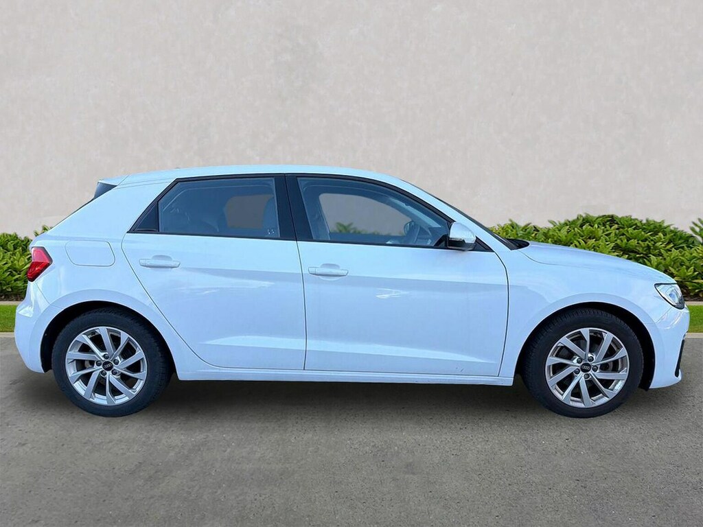 Audi A1 1.0 Tfsi 30 Sport Sportback Euro SH72GFZ White #3