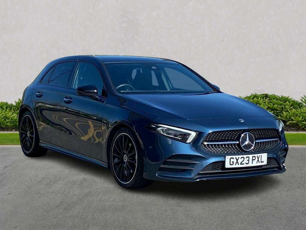 Mercedes-Benz A Class A180 Amg Line Premium Plus Night Edition Blue