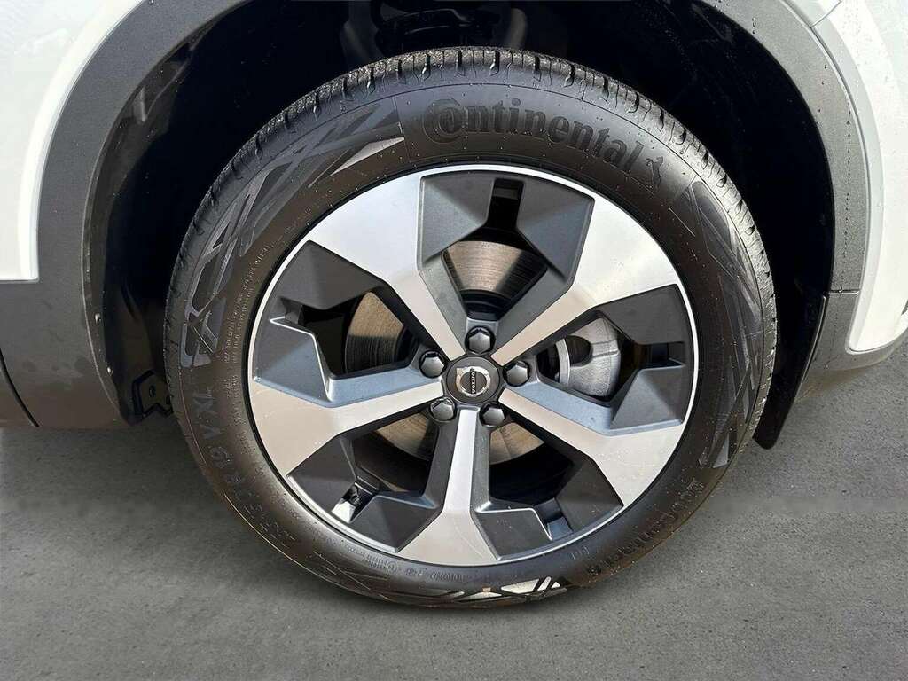 Volvo XC40 2.0 B4p Plus Dark EO75UZM White #6