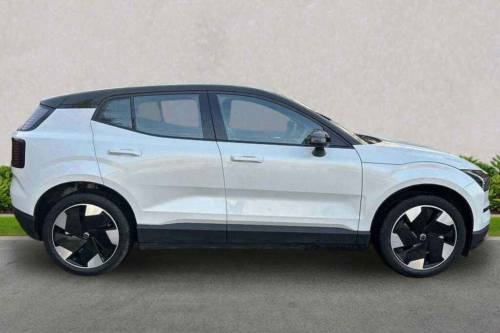 Volvo EX30 200Kw Sm Extended Range Plus 69Kwh EJ75YSN White #3