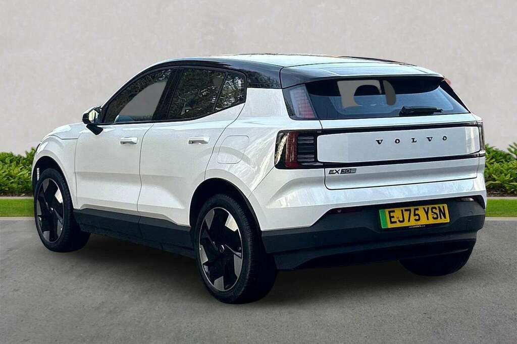 Volvo EX30 200Kw Sm Extended Range Plus 69Kwh EJ75YSN White #2