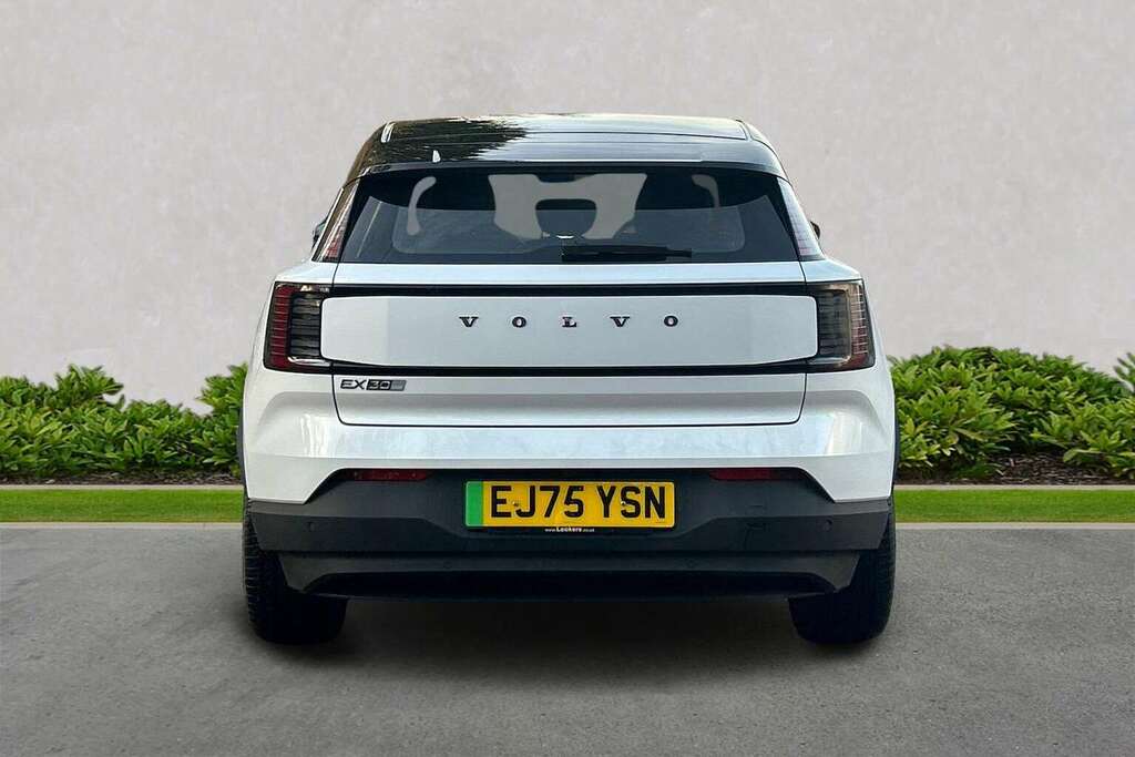 Volvo EX30 200Kw Sm Extended Range Plus 69Kwh EJ75YSN White #4