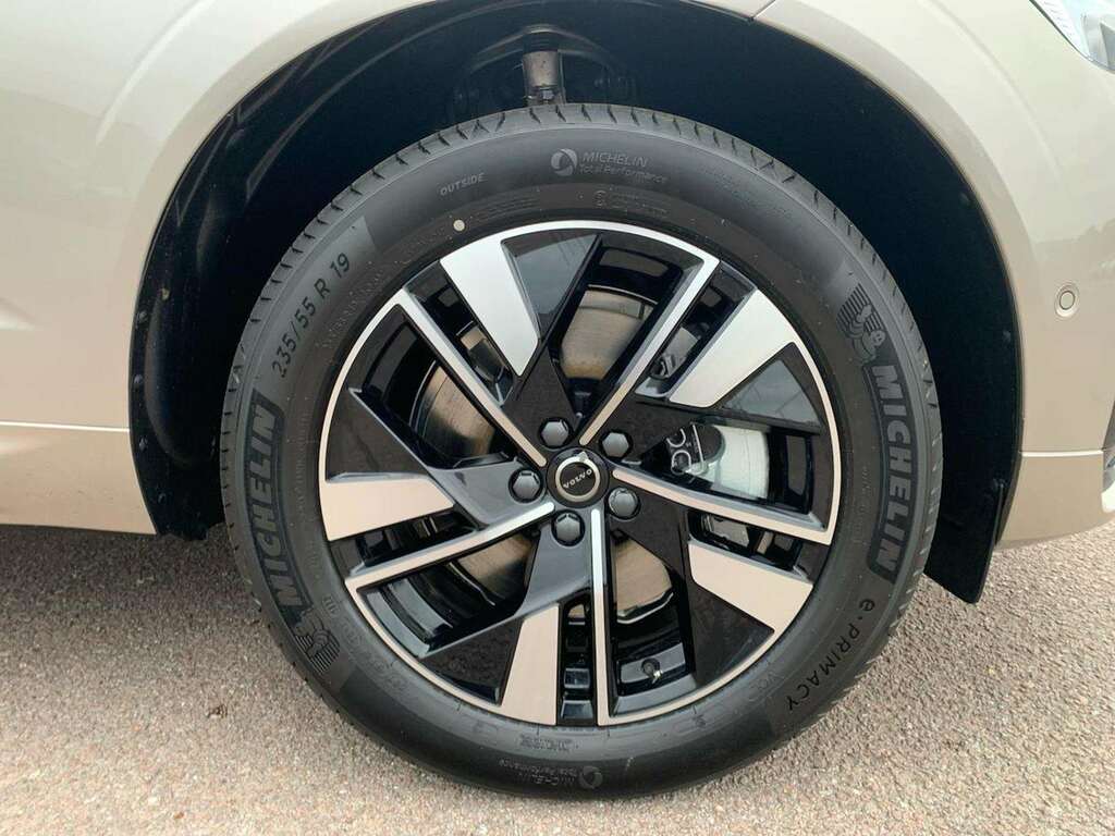 Volvo XC60 2.0 B5p Plus Dark Awd Geartronic AV75RNE Gold #6