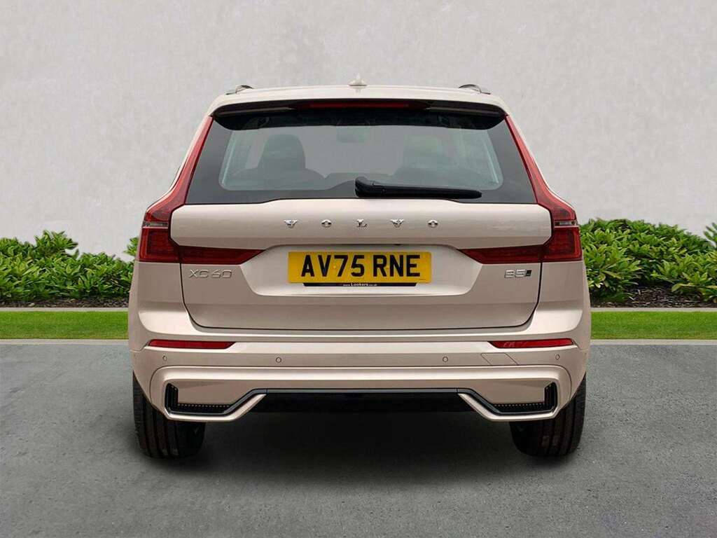 Volvo XC60 2.0 B5p Plus Dark Awd Geartronic AV75RNE Gold #4