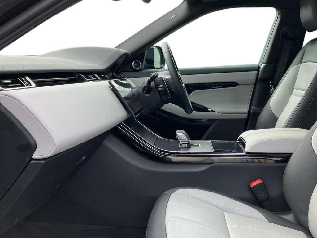 Land Rover Range Rover Evoque 2.0 D200 Edition LK75YYF Black #3