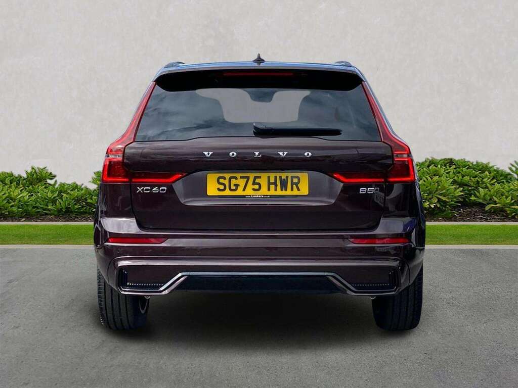 Volvo XC60 2.0 B5p Plus Dark Awd Geartronic SG75HWR Red #4