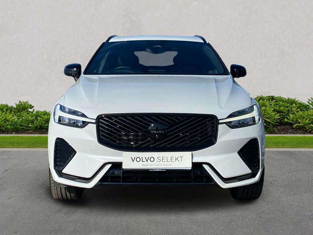 Volvo XC60 2.0 B5p Plus Black Edition Awd Geartronic SJ75VLD White #5