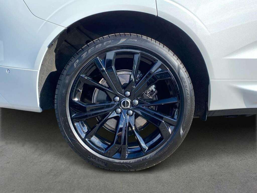 Volvo XC60 2.0 B5p Plus Black Edition Awd Geartronic SJ75VLD White #6