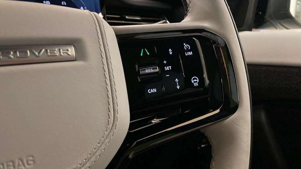 Land Rover Range Rover Sport 3.0 D300 Dynamic Se KT74YHV Black #3