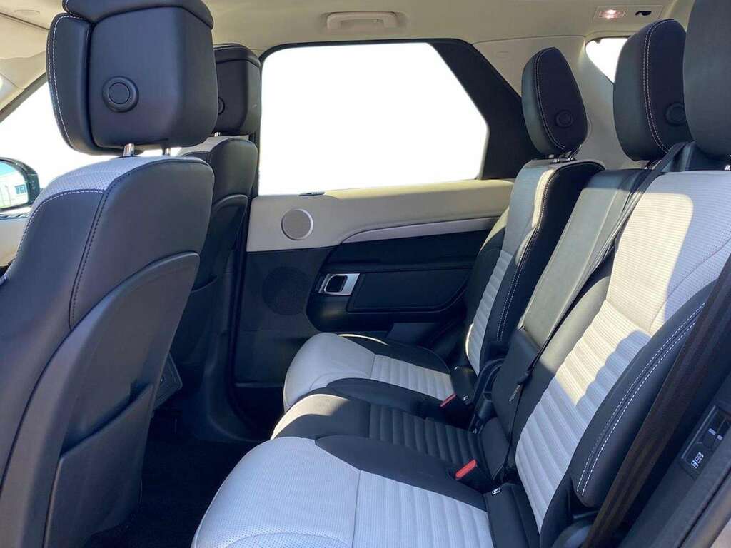 Land Rover Discovery 3.0 D350 Dynamic Hse KT74WNJ Grey #4