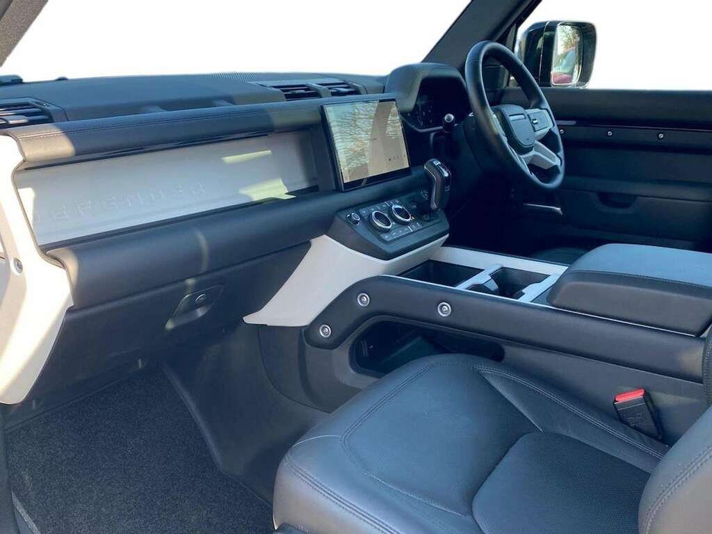 Land Rover Defender 90 3.0 D350 X-dynamic Hse 90 KT74WLC Black #3
