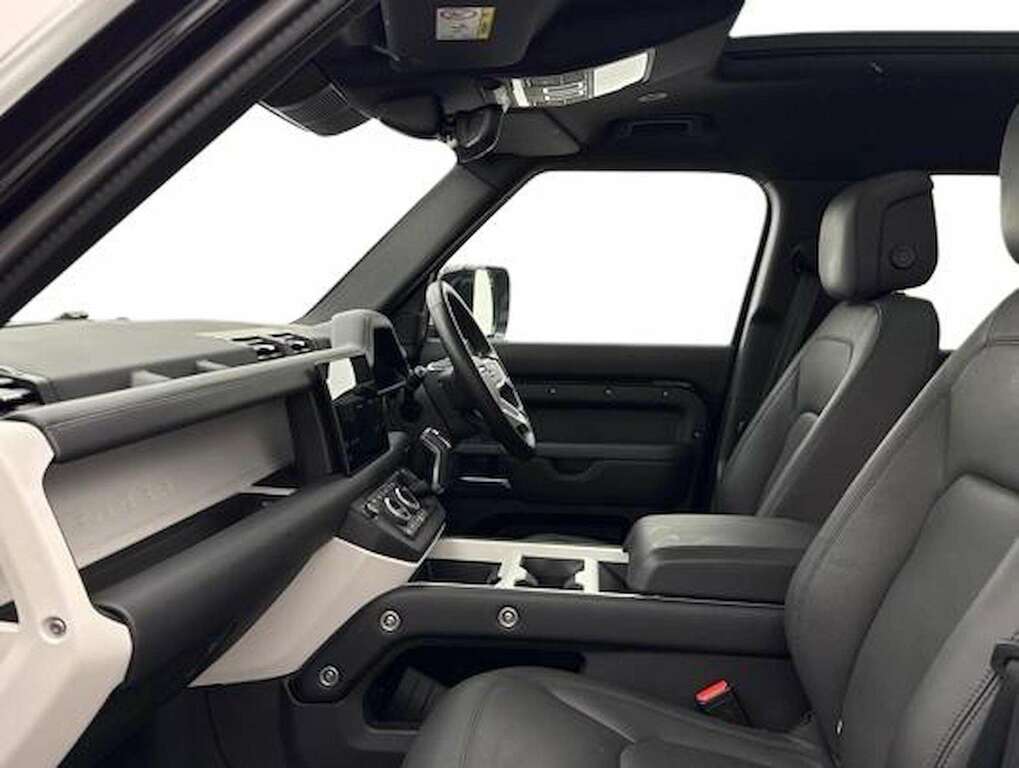 Land Rover Defender 130 3.0 D350 X-dynamic Hse 130 8 Seat KT74RZS Black #3