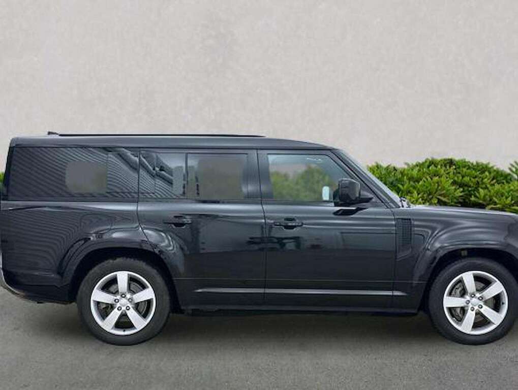 Land Rover Defender 130 3.0 D350 X-dynamic Hse 130 8 Seat KT74RZS Black #5