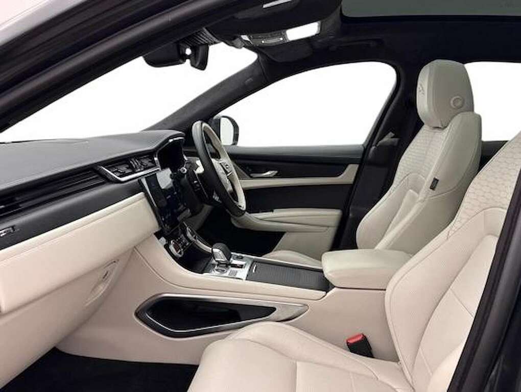 Jaguar F-Pace 2.0 D200 R-dynamic Hse Black 90Th Anniv KN74XVJ Grey #3