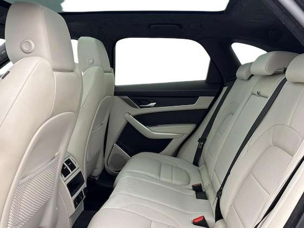Jaguar F-Pace 2.0 D200 R-dynamic Hse Black 90Th Anniv KN74XVJ Grey #4