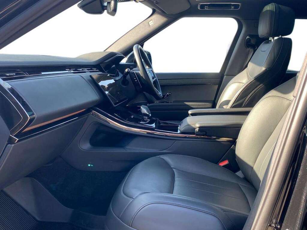 Land Rover Range Rover Sport 3.0 D300 Dynamic Se AY24OXA Black #3