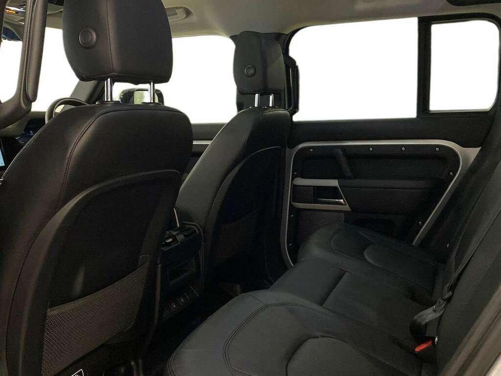 Land Rover Defender 110 3.0 D250 Xs Edition 110 EY24YNG Silver #4