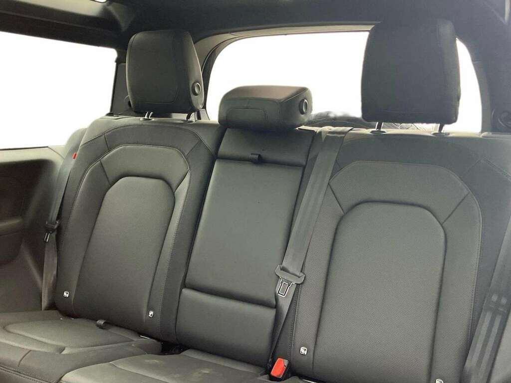 Land Rover Defender 90 3.0 D250 X-dynamic Hse 90 LM73HSZ Black #4