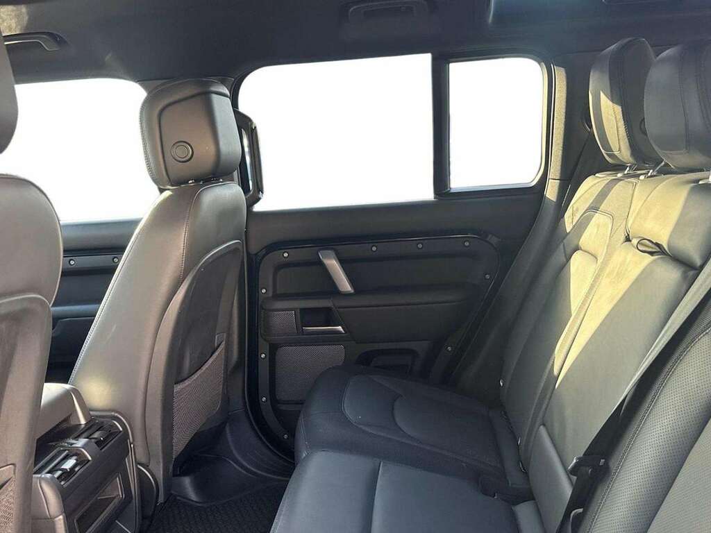Land Rover Defender 110 3.0 D300 X-dynamic Hse 110 EP23ARO Black #4