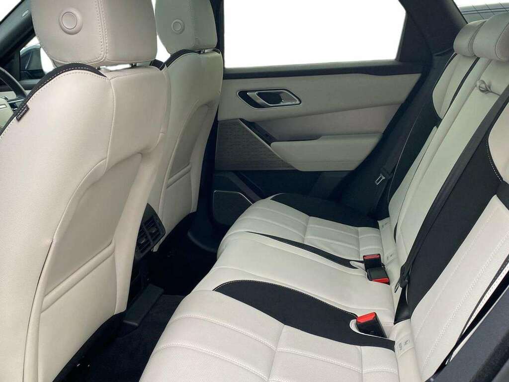 Land Rover Range Rover Velar 2.0 D200 Edition Black #4