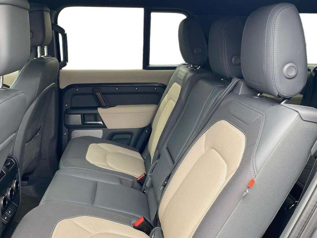Land Rover Defender 130 3.0 P400 X 130 8 Seat Grey #4