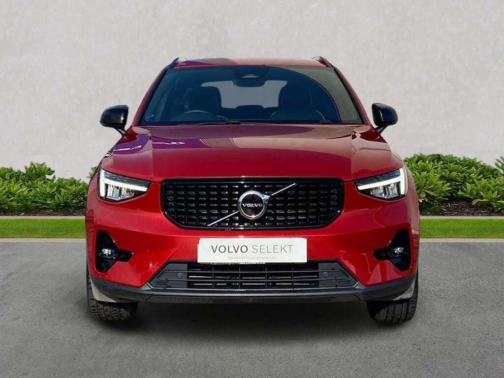 Volvo XC40 2.0 B4p Plus Dark Awd PY72CVD Red #5