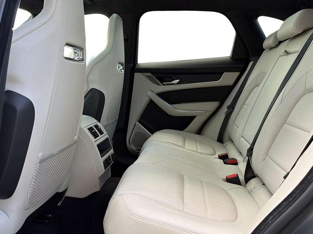 Jaguar F-Pace 2.0 D200 R-dynamic Hse Awd PE72XTJ Black #4