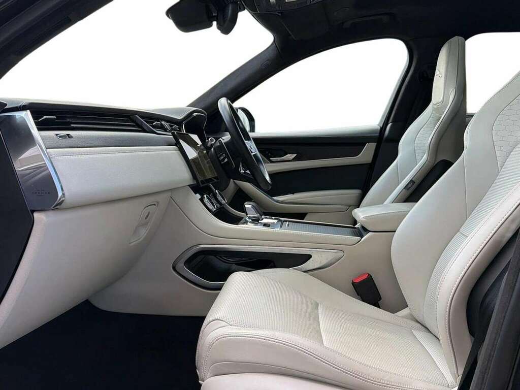 Jaguar F-Pace 2.0 D200 R-dynamic Hse Awd PE72XTJ Black #3