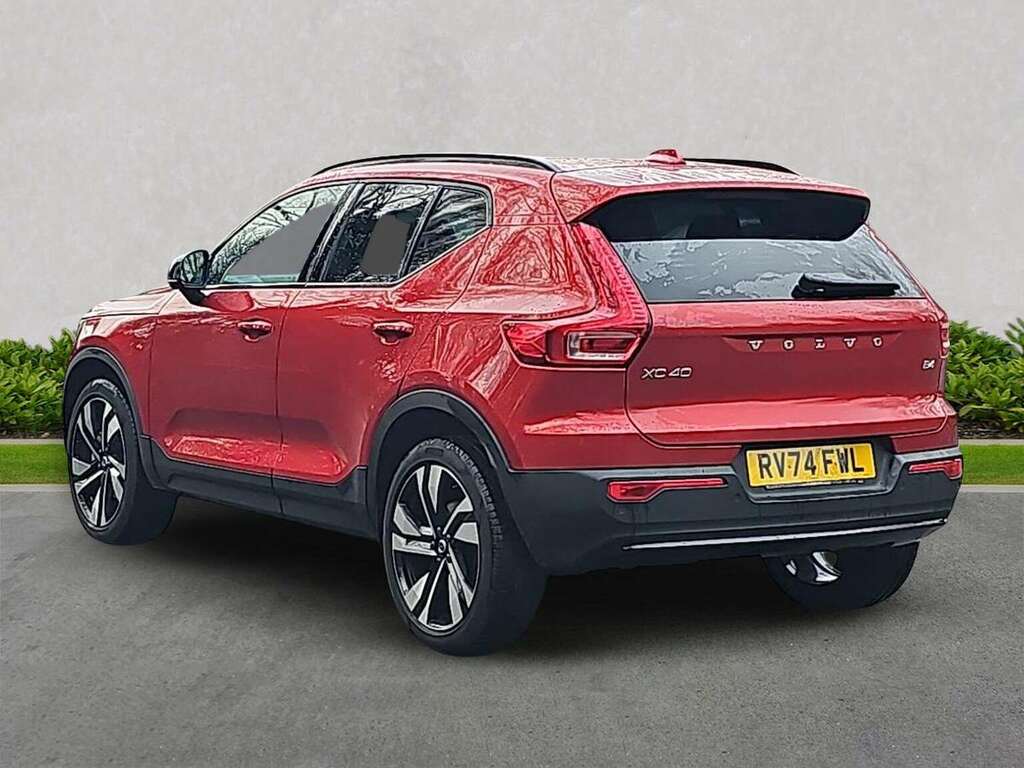 Volvo XC40 2.0 B4p Ultra Dark RV74FWL Red #2