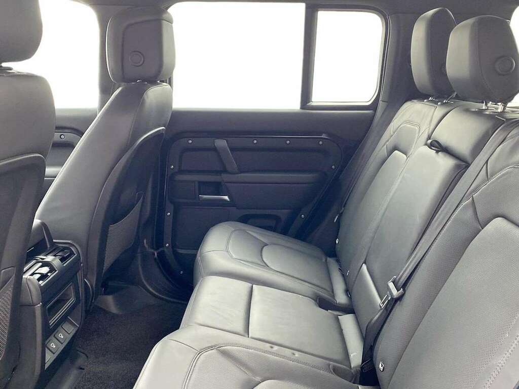 Land Rover Defender 110 2.0 P300e X-dynamic Hse 110 KP74XEC Black #4