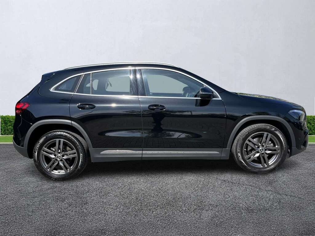 Mercedes-Benz GLA Class Gla 180 Sport Edition LG74YNK Black #3