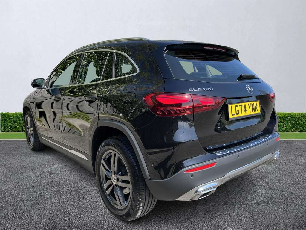 Mercedes-Benz GLA Class Gla 180 Sport Edition LG74YNK Black #2