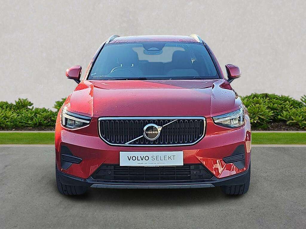 Volvo XC40 2.0 B3p Core MT23CNA Red #5