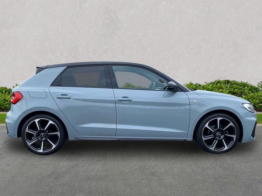 Audi A1 1.0 Tfsi 30 Black Edition Sportback Man RE71CXC Grey #3