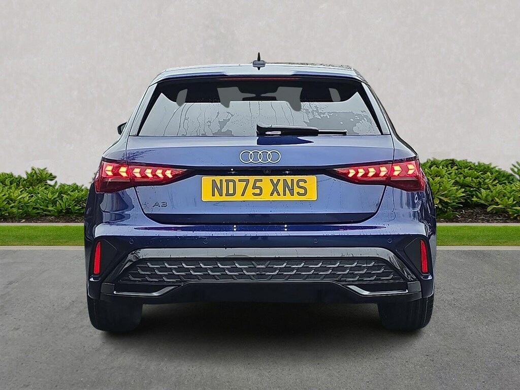 Audi A3 1.5 Tfsi 150 S Line Blue #4