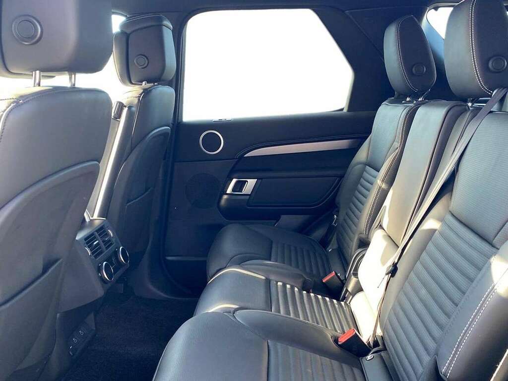 Land Rover Discovery 3.0 D350 Dynamic Hse EJ75OFA Black #4