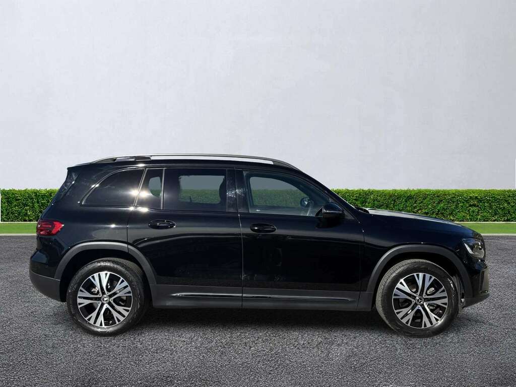 Mercedes-Benz GLB Class Glb 200 Sport Executive 7G-tronic Black #3