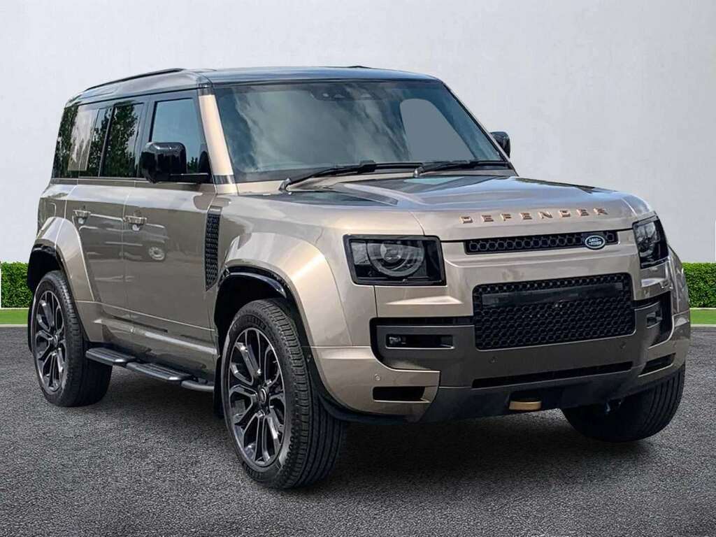 Land Rover Defender 110 4.4 P635 Octa 110 Gold